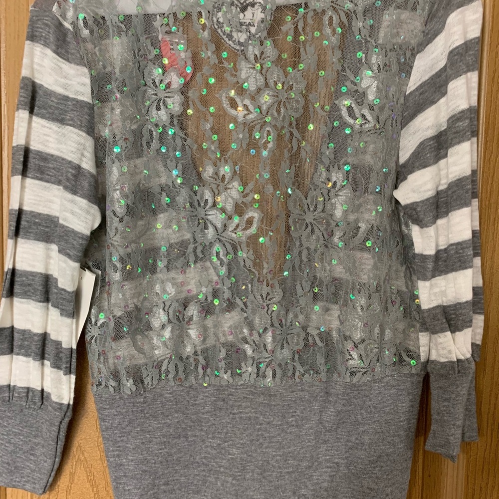 Coverup sweater - Picture 2 of 2